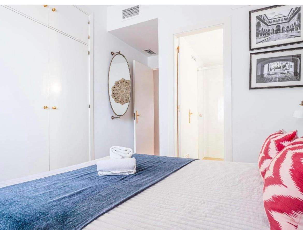 Exclusivo Duplex Con Terraza En Sevilla المظهر الخارجي الصورة